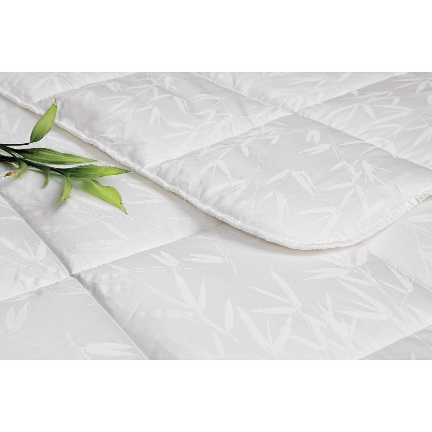 110001031594216.jpg Bambu Cotton Çiçek DESENLI Pamuk Bebek Yorgan, Beyaz, Bebek (95 x 145 cm ) - Görsel 1